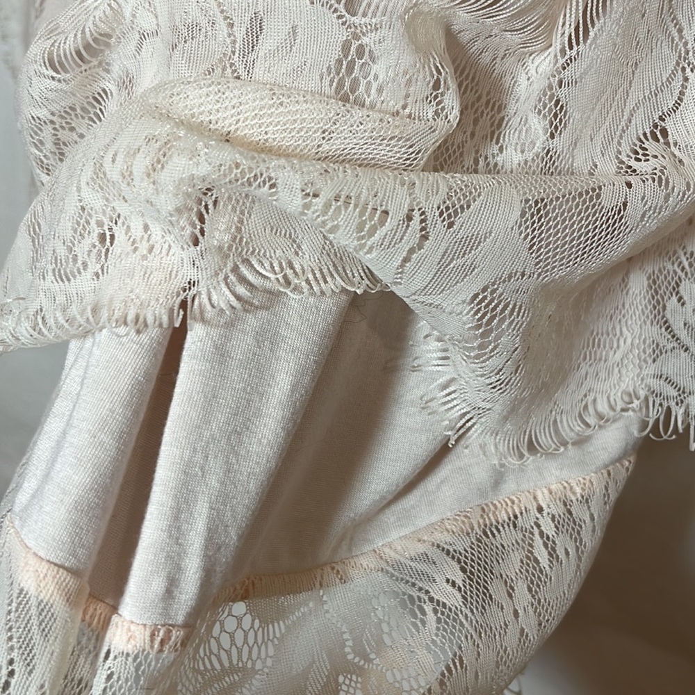 Top By Grass Collection - Picture 16 of 17